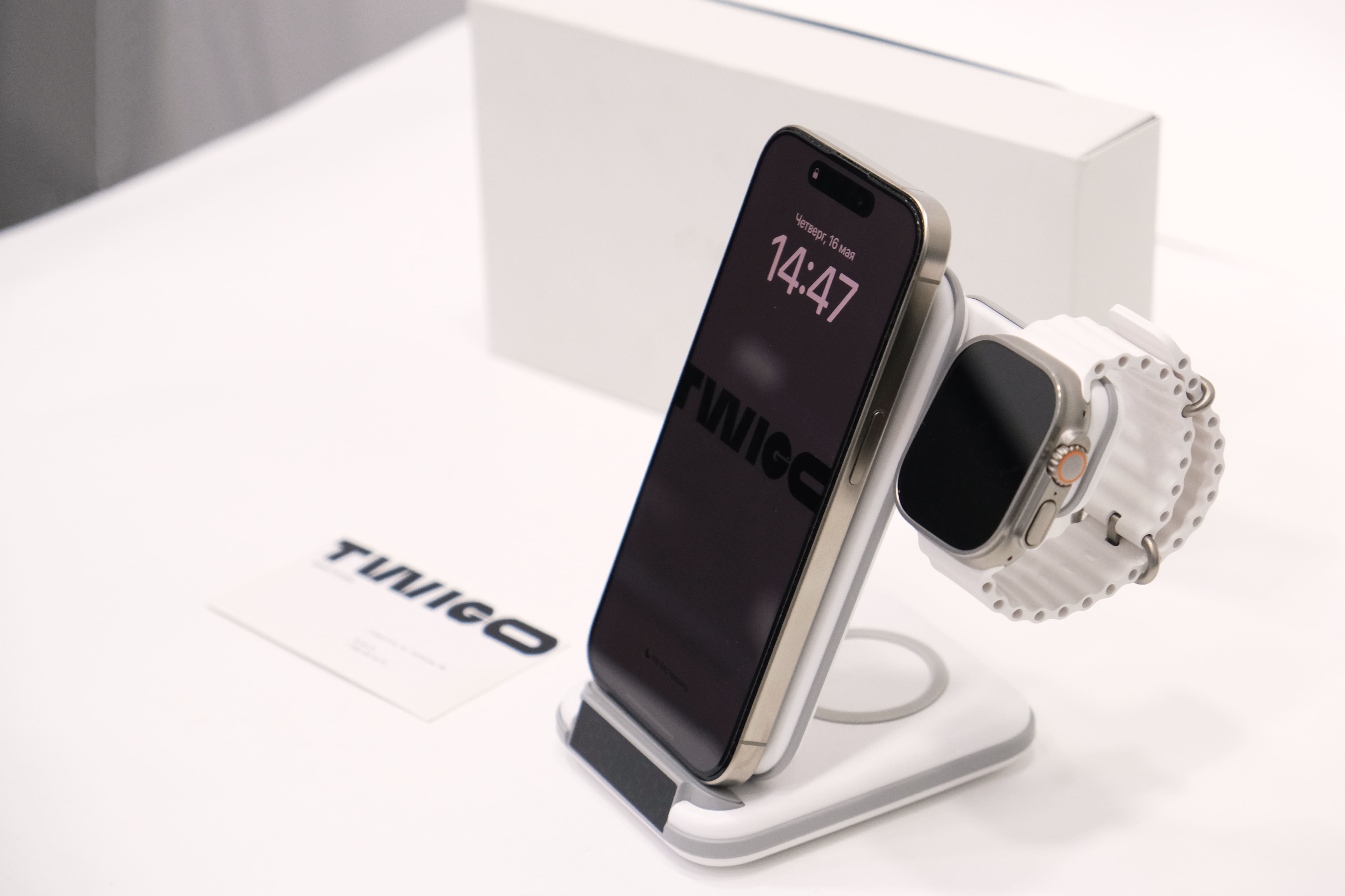Apple Watch Ultra 2 GPS + Cellular, 49 мм, корпус из титана, ремешок Ocean белого цвета